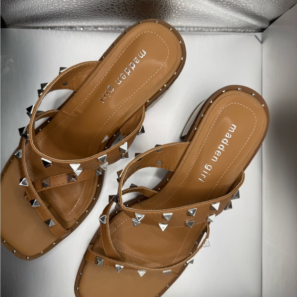 Studded Madden Girl Tan Sandals Size 8 - Picture 3 of 5